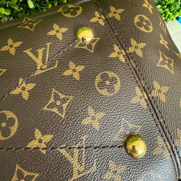 Pre owned Louis Vuitton Artsy MM - Picture 15 of 16